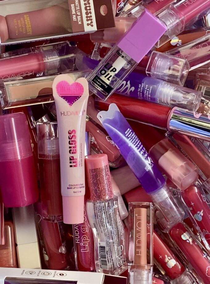 Mystery Lip Scoop