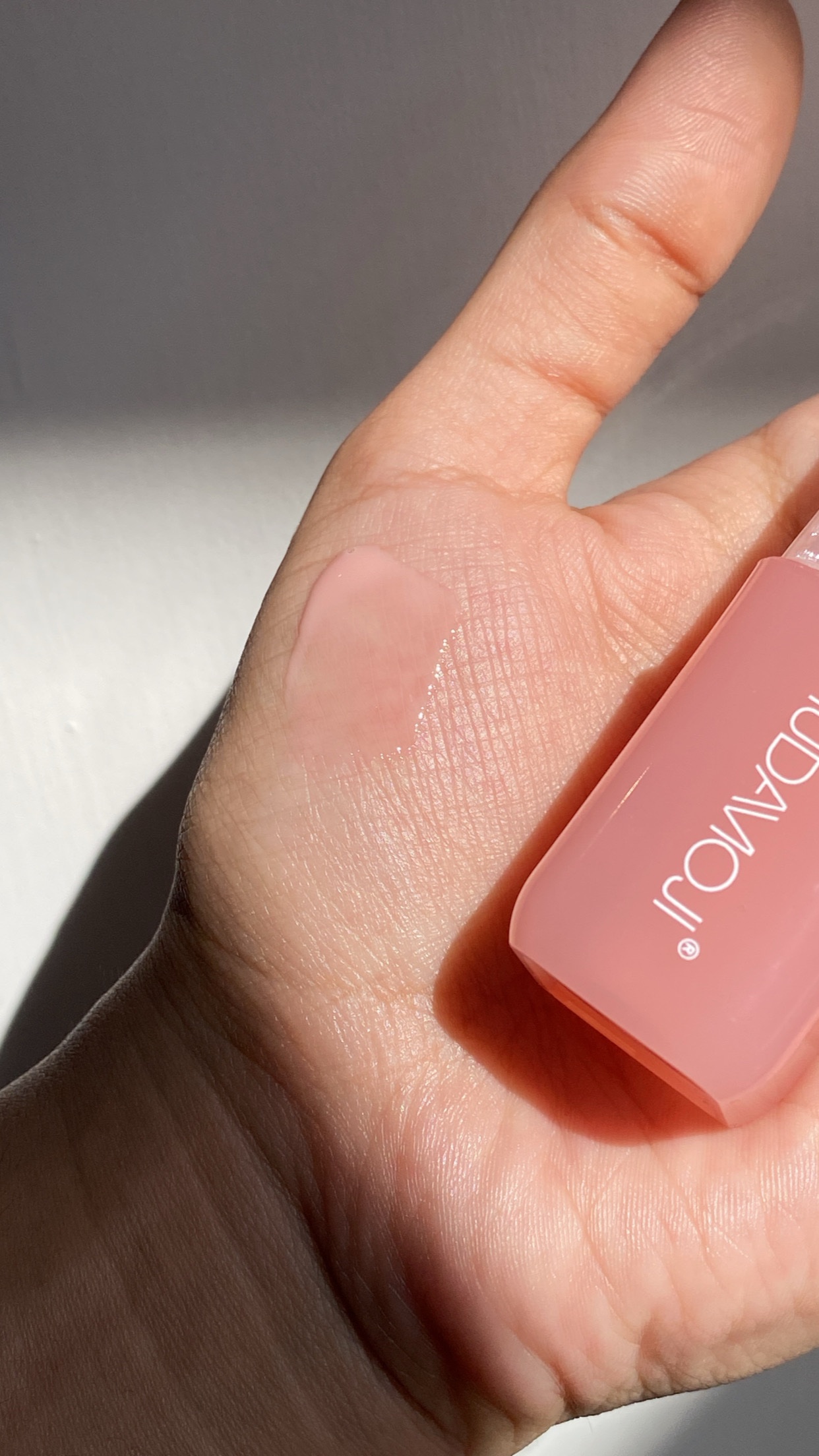 Milky Pink Lipgloss 🌸 - Image 3