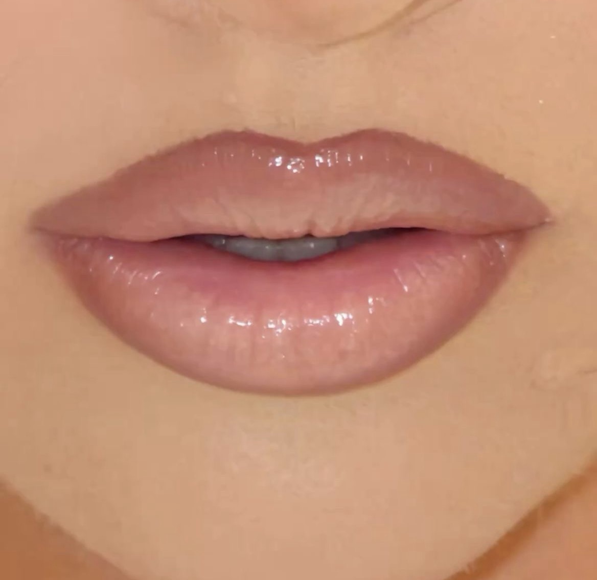 Milky Pink Lipgloss 🌸 - Image 2