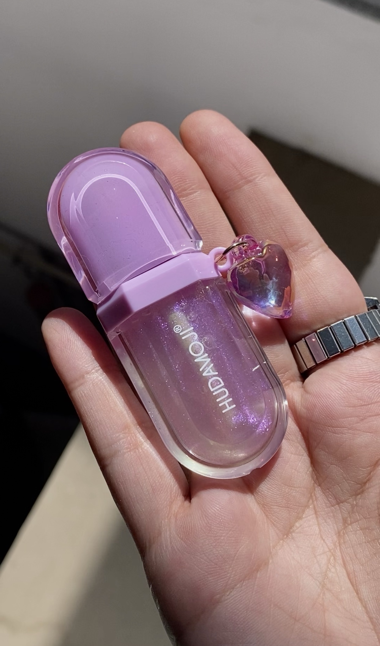 Heart Charm Sparkly Lipgloss - Image 4